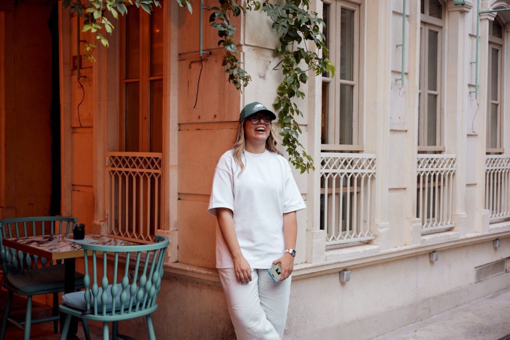 How to Travel Like a Local Anywhere in the World