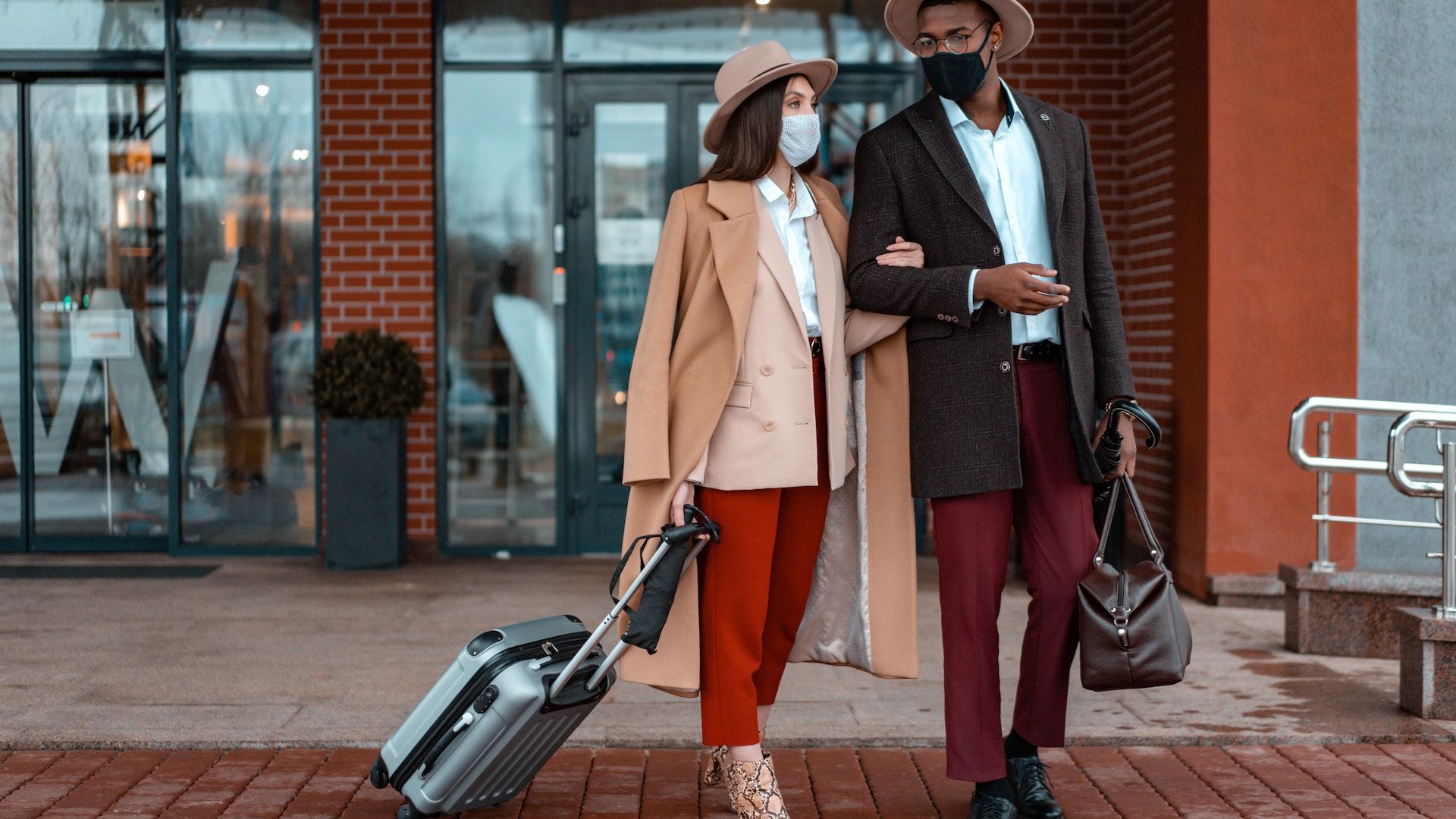 How to Plan Stylish Travel Outfits